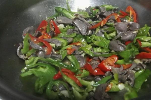 辣椒炒鸭肾的做法图解8