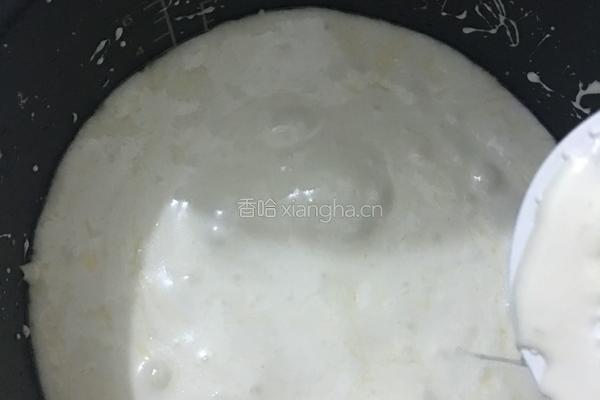 电饭锅牛轧糖的做法图解3