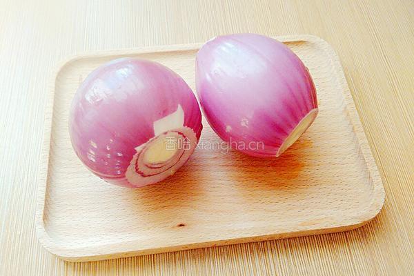 圆葱炒肉的做法图解1