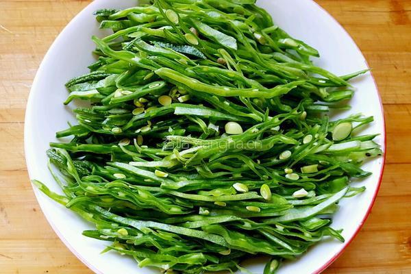 素炒扁豆丝的做法图解2