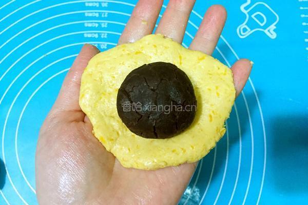 南瓜豆沙饼的做法图解7