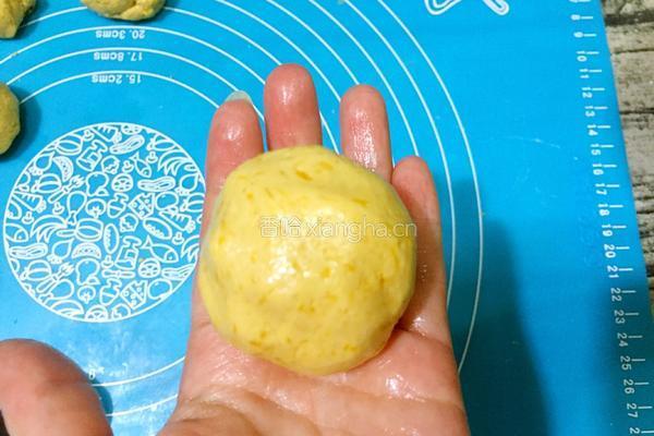 南瓜豆沙饼的做法图解8