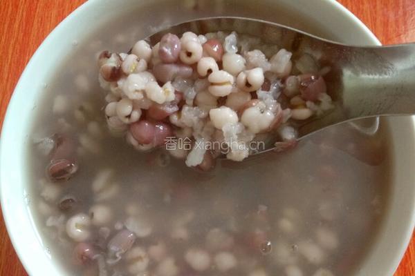 薏米红豆粥的做法图解5