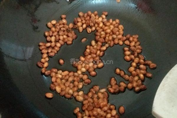 炒黄豆的做法图解5