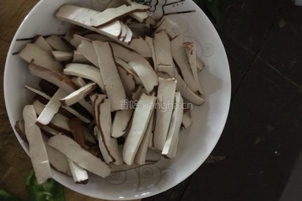 ‍青椒‍炒‍香干的做法图解2