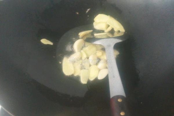 花生炖猪蹄的做法图解4