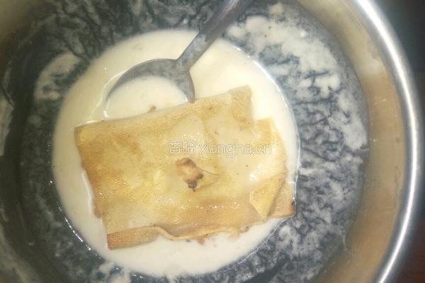 胡萝卜豆腐皮盒子的做法图解5