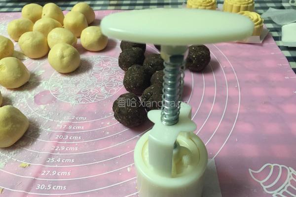 绿豆泥南瓜饼的做法图解10