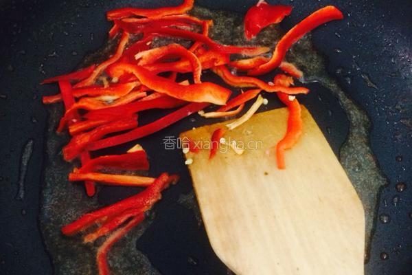 茭白炒肉丝的做法图解5