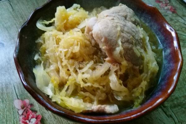 大骨头炖酸菜的做法图解10