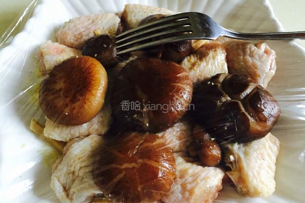 香菇鸡翅的做法图解3
