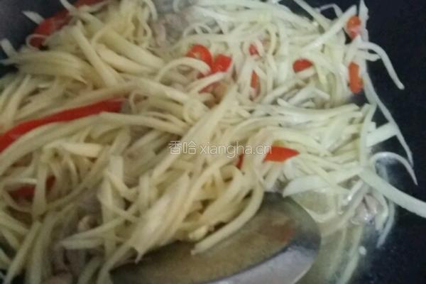 肉丝炒茭白的做法图解2