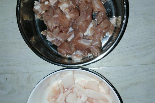 土豆猪肉的做法图解1