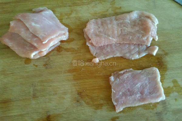 酸黄瓜肉卷的做法图解2