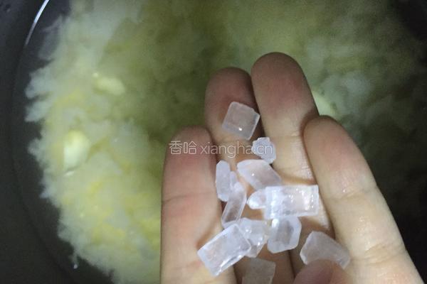 小米银耳粥的做法图解5