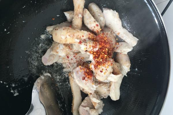 萝卜苗煮小芋头的做法图解6