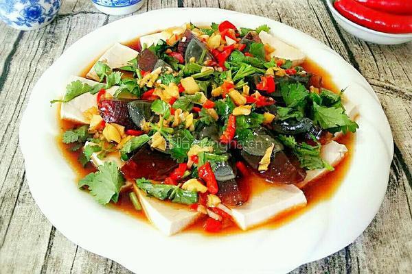 皮蛋拌豆腐的做法图解11