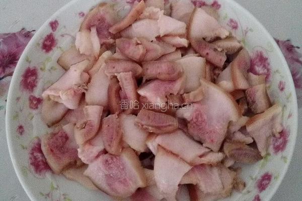 蒜香猪头皮的做法图解1
