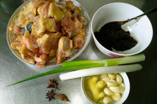 黄焖鸡的做法图解1