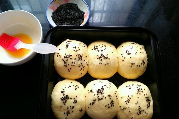 芝麻小餐包的做法图解11