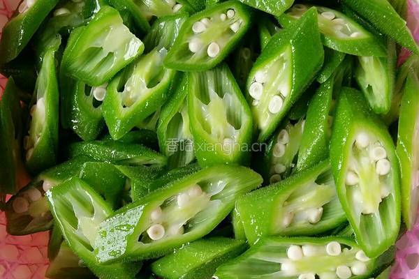 五花肉炒秋葵的做法图解3