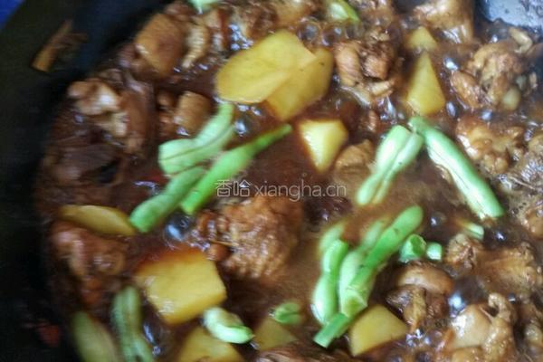 土豆豆角炖鸡块的做法图解7