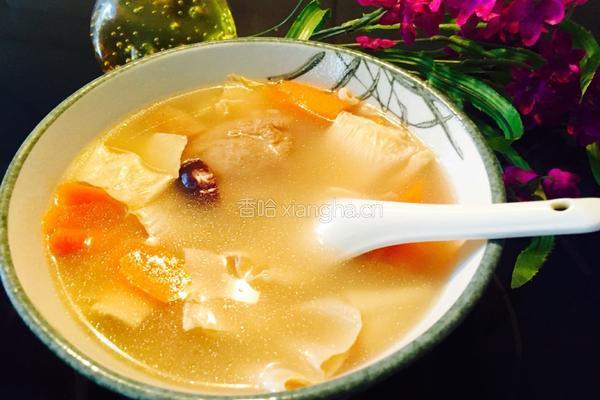 红萝卜薏仁腐竹排骨汤的做法图解8