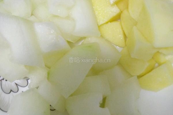 西洋参炖乌鸡汤的做法图解3