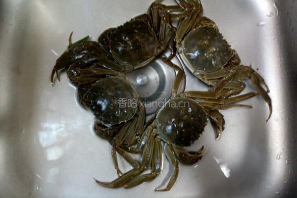 清蒸大闸蟹的做法图解1