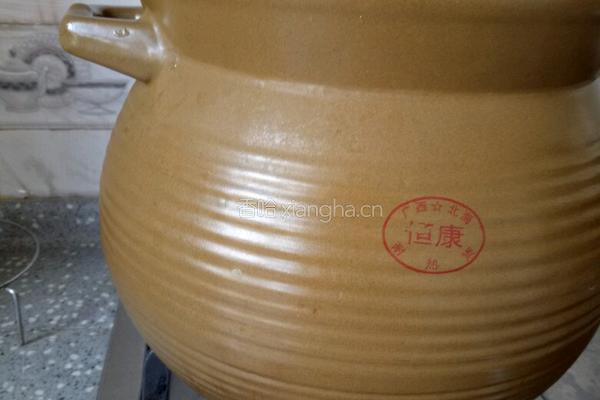 花胶螺头煲鸡汤的做法图解3