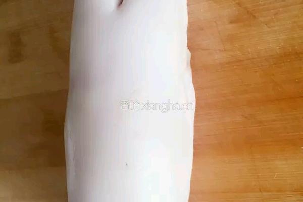 干燥的秋天来点滋补的汤食让你的肌肤Q弹起来的做法图解4