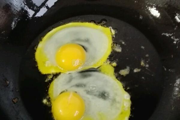 溏心荷包蛋的做法图解1