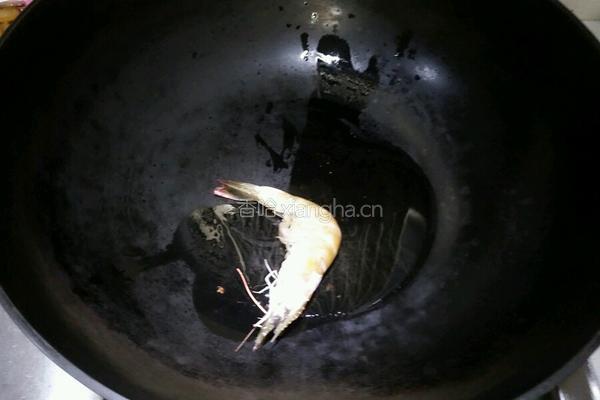 丝瓜大虾汤的做法图解3