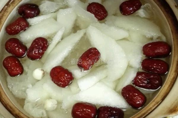 银耳莲子红枣羹的做法图解4