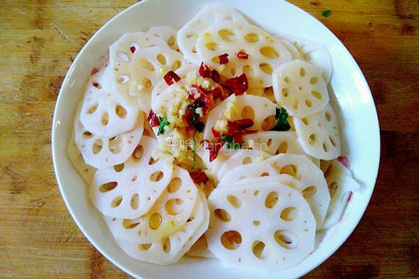 炝拌糖醋莲藕片的做法图解5