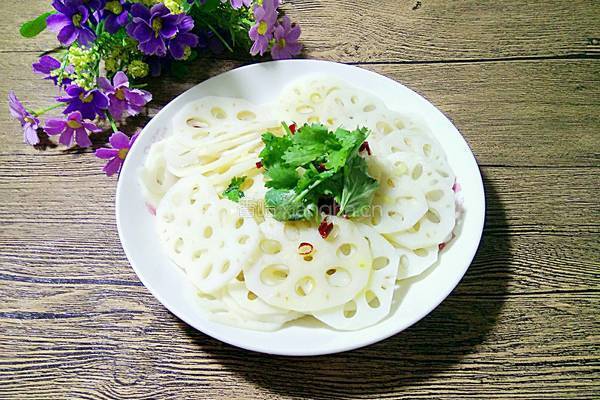 炝拌糖醋莲藕片的做法图解7