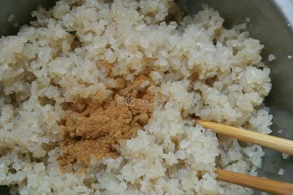 燋炸丸子的做法图解2