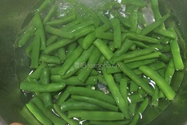 椒盐四季豆的做法图解3