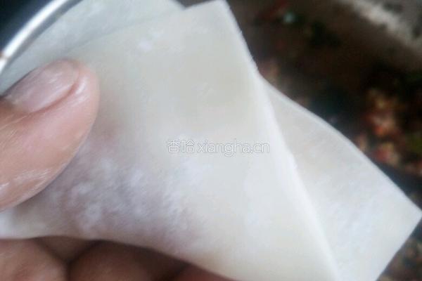 胡萝卜青椒馅馄炖的做法图解12