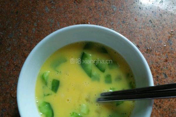 青椒煎鸡蛋的做法图解5