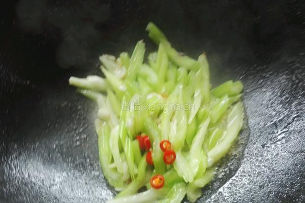 西芹百合的做法图解6