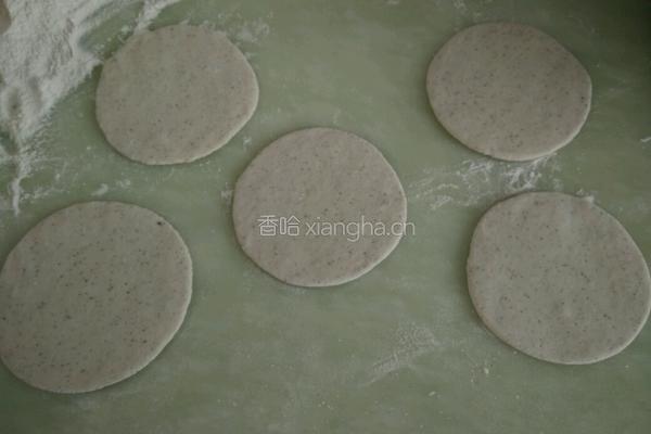纯发面饼子的做法图解3