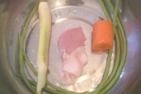 彩蔬饭团的做法图解1