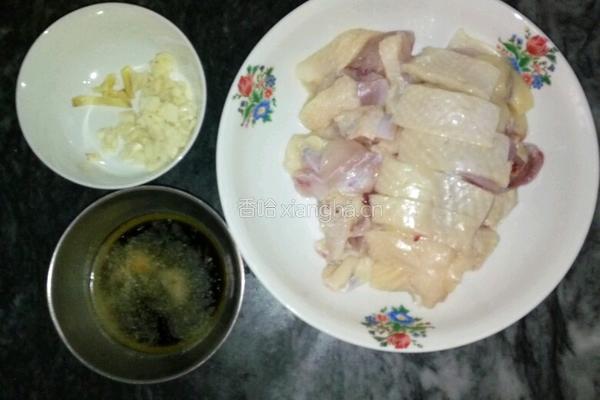红枣枸杞蒸鸡的做法图解3