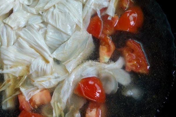 豆皮西红柿肉片汤的做法图解10