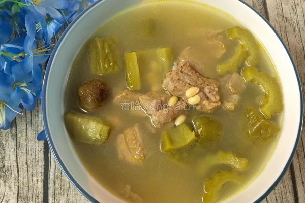 黄豆苦瓜排骨汤的做法图解8