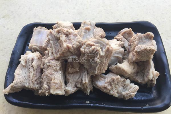 黄豆苦瓜排骨汤的做法图解5