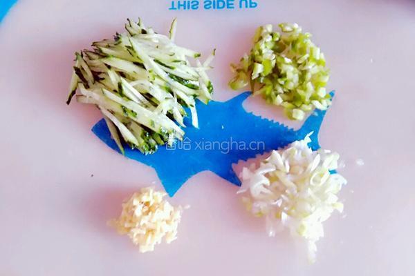 黄蘑打卤面的做法图解9