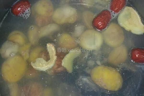 板栗乌鸡汤的做法图解11