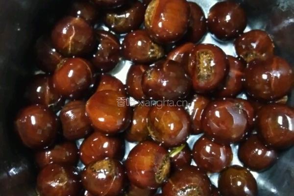 越吃越上瘾的糖炒栗子的做法图解1